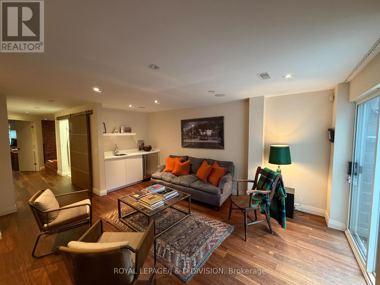 












44 STANDISH AVENUE

,
Toronto,




Ontario
M4W3B1

