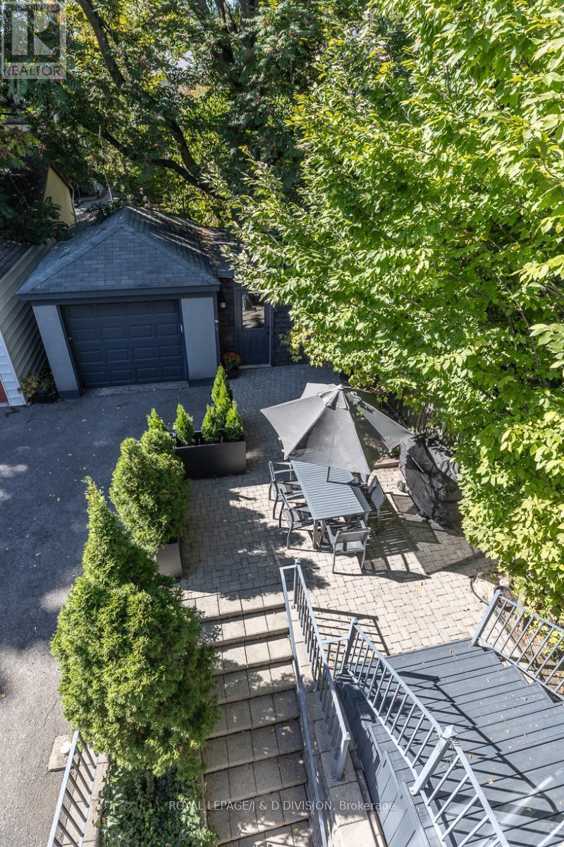 












44 STANDISH AVENUE

,
Toronto,




Ontario
M4W3B1

