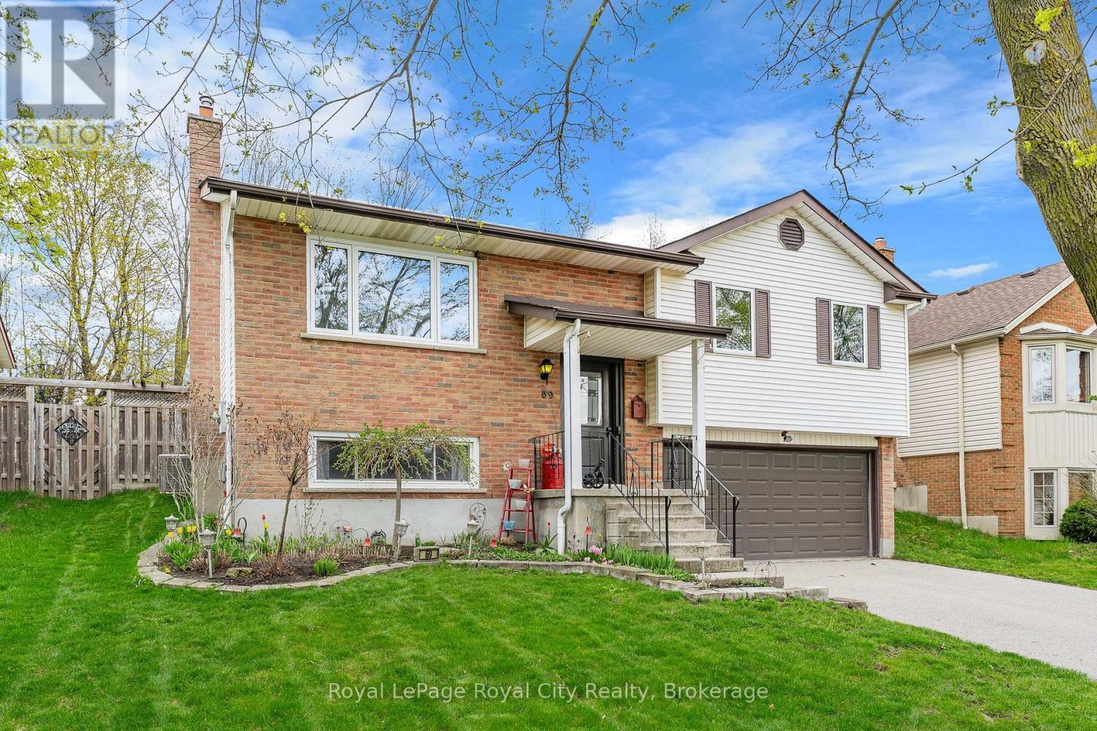 












69 SANDERSON DRIVE

,
Guelph (Willow West/Sugarbush/West Acres),




Ontario
N1H7K1

