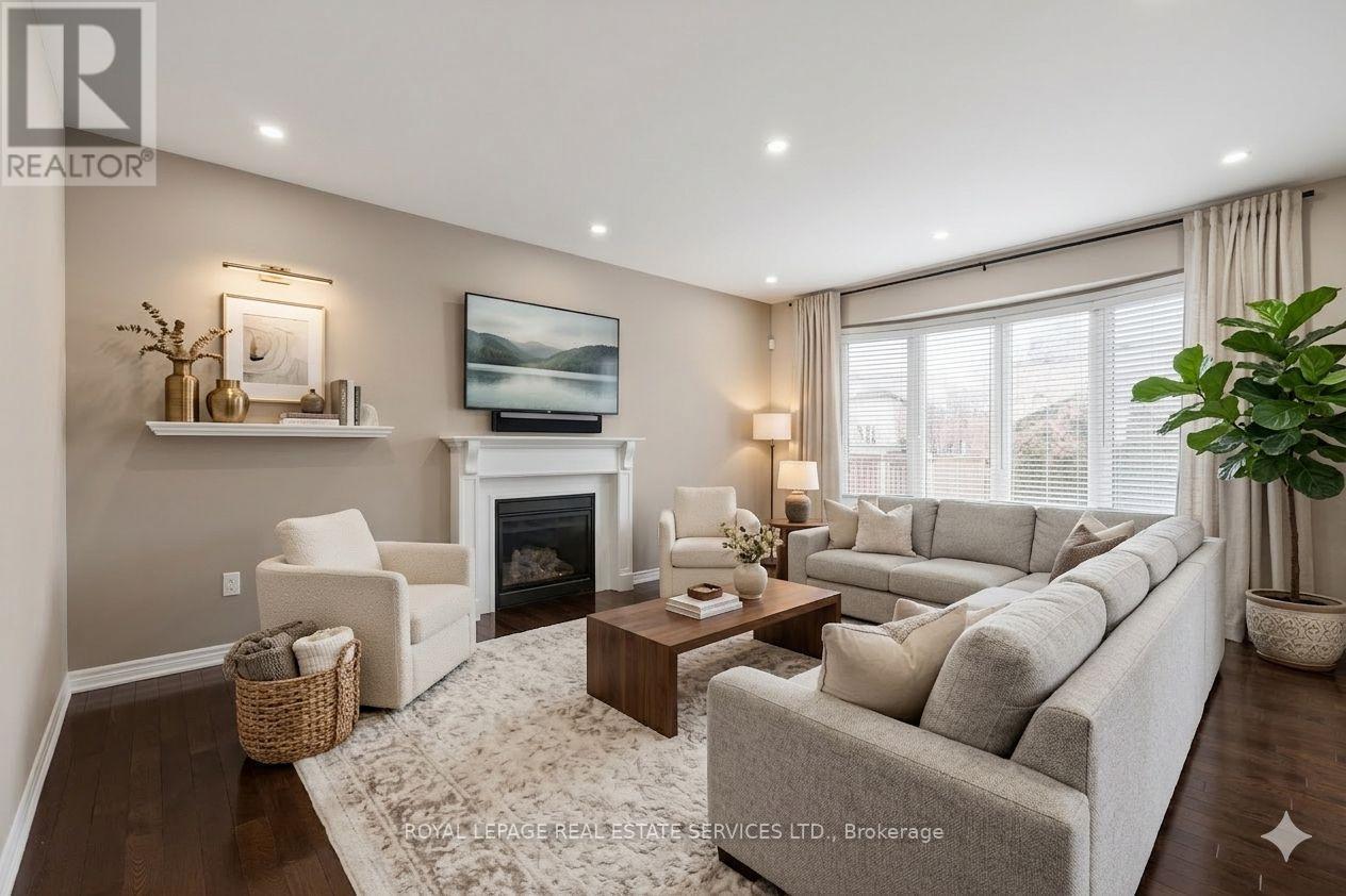 












2383 CALLOWAY DRIVE

,
Oakville,




Ontario
L6M0C1

