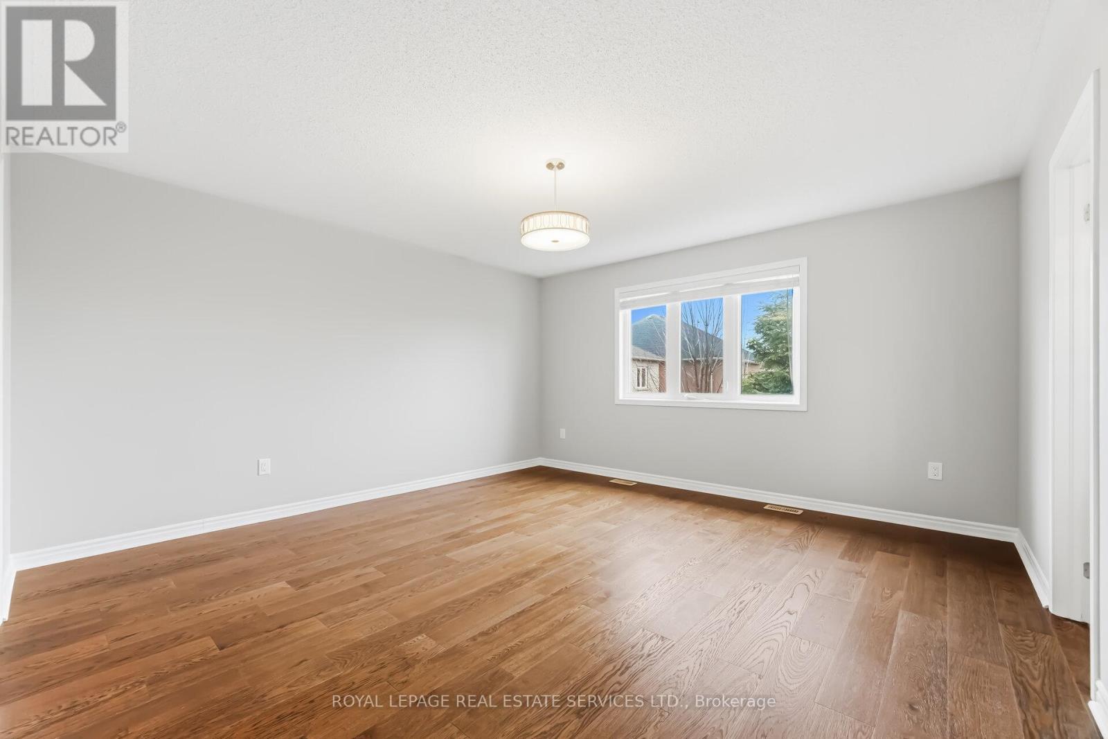 












2383 CALLOWAY DRIVE

,
Oakville,




Ontario
L6M0C1

