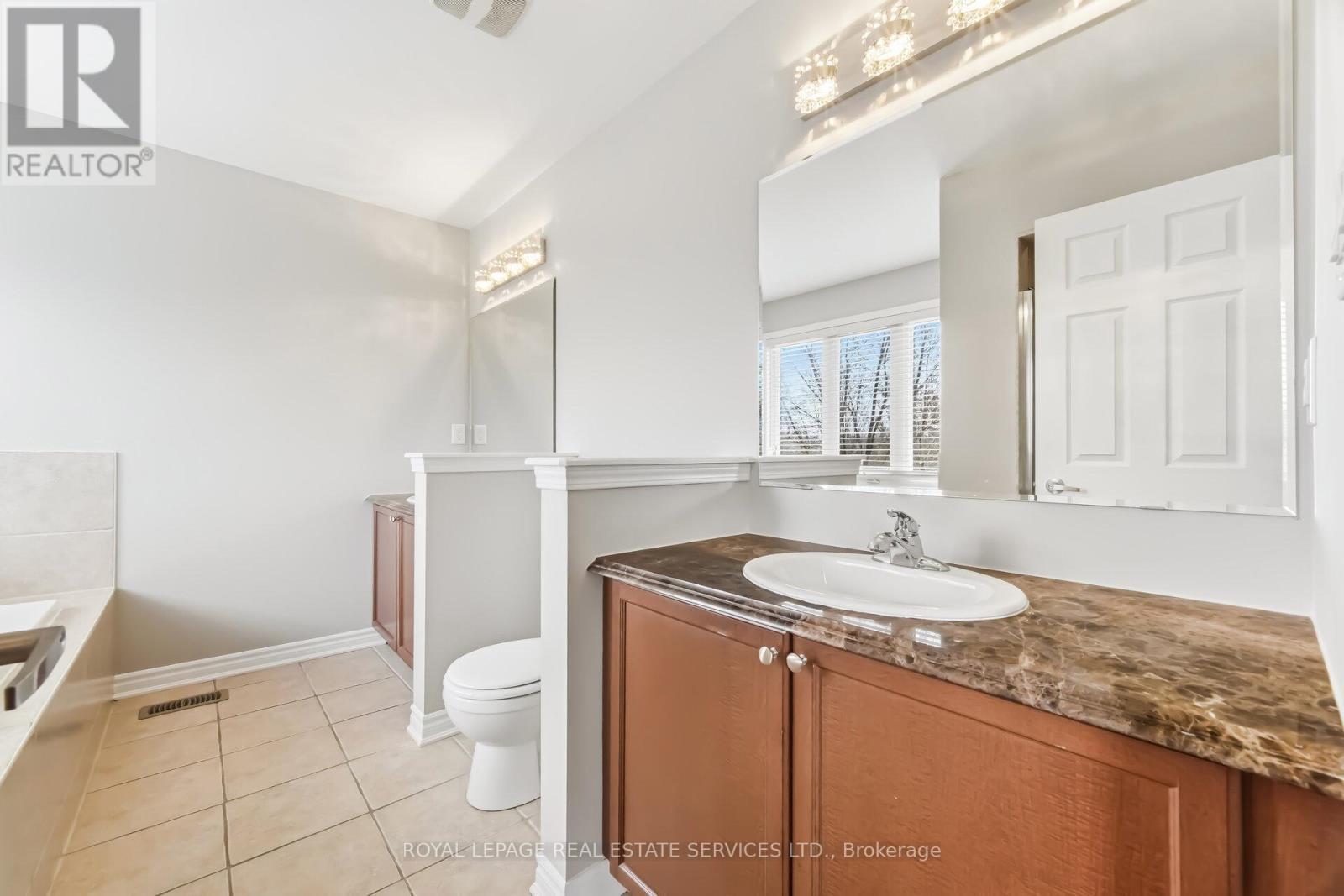 












2383 CALLOWAY DRIVE

,
Oakville,




Ontario
L6M0C1

