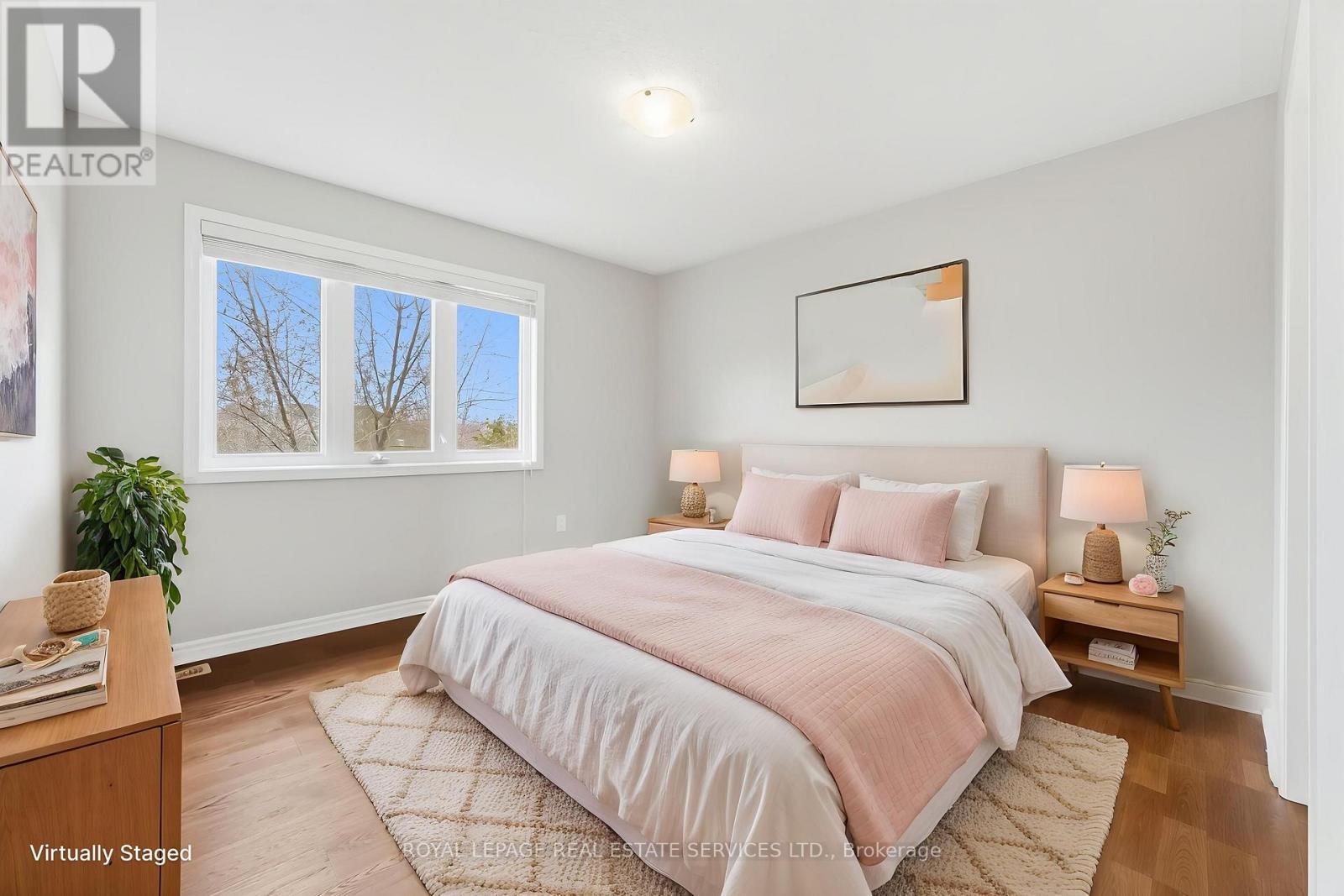 












2383 CALLOWAY DRIVE

,
Oakville,




Ontario
L6M0C1

