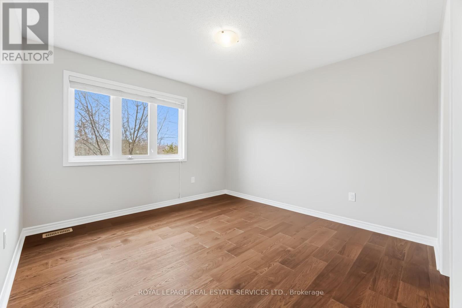 












2383 CALLOWAY DRIVE

,
Oakville,




Ontario
L6M0C1

