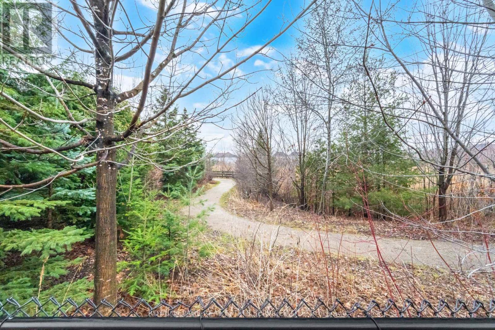 












2383 CALLOWAY DRIVE

,
Oakville,




Ontario
L6M0C1

