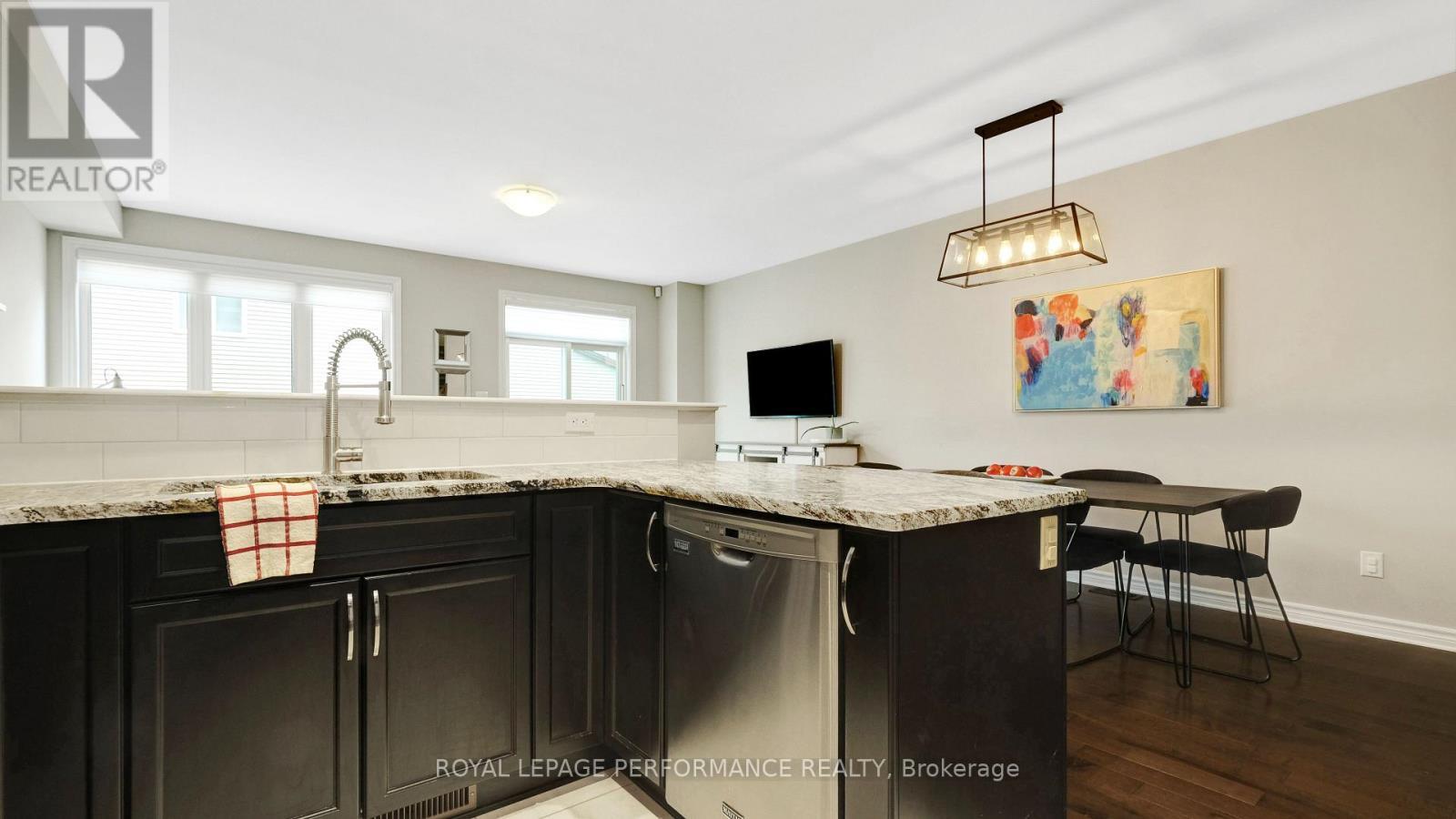 












338 ALASKEN DRIVE

,
Ottawa,




Ontario
K1T0M4


