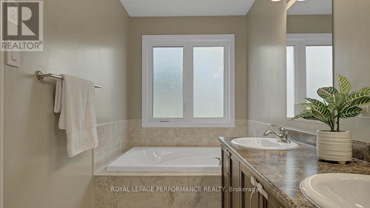 












338 ALASKEN DRIVE

,
Ottawa,




Ontario
K1T0M4

