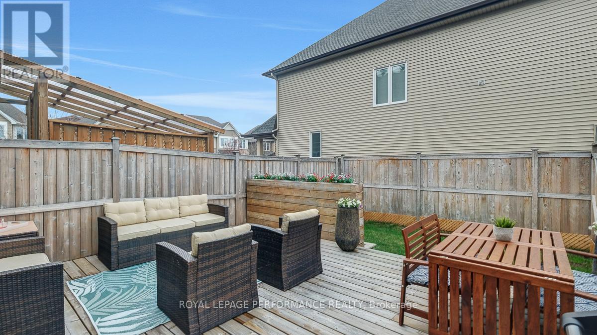 












338 ALASKEN DRIVE

,
Ottawa,




Ontario
K1T0M4

