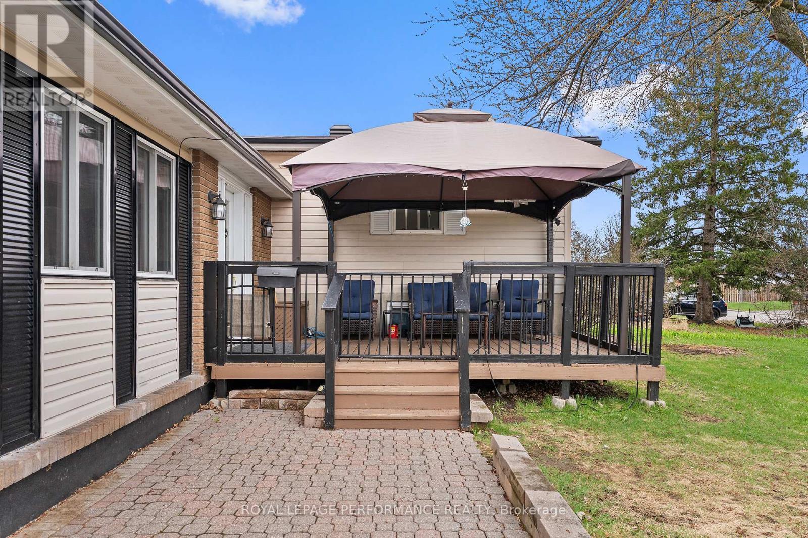 












420 HATFIELD CRESCENT

,
Ottawa,




Ontario
K1E1M8

