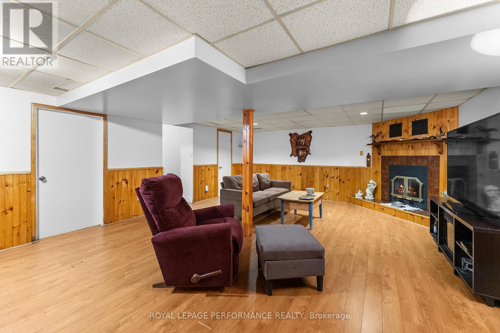 












420 HATFIELD CRESCENT

,
Ottawa,




Ontario
K1E1M8


