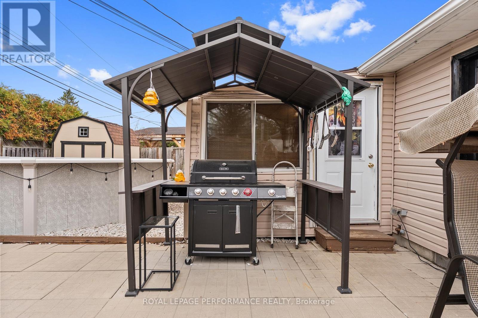 












420 HATFIELD CRESCENT

,
Ottawa,




Ontario
K1E1M8

