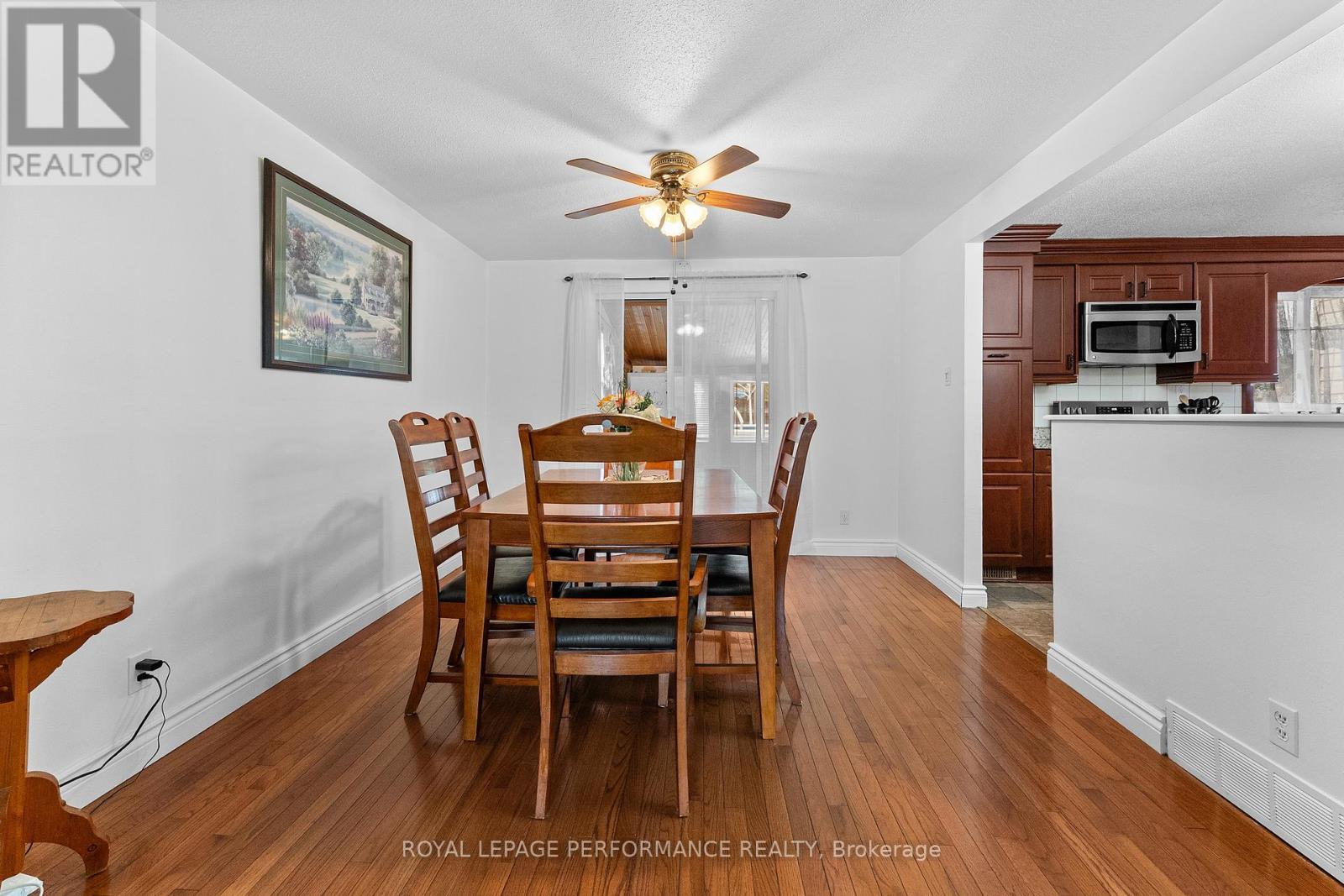 












420 HATFIELD CRESCENT

,
Ottawa,




Ontario
K1E1M8

