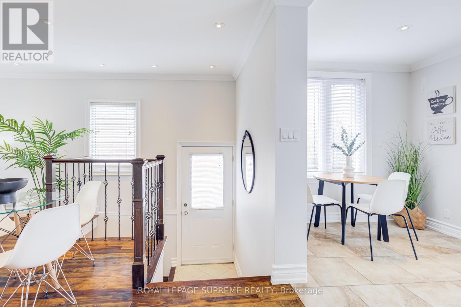 












18 FAIRWEATHER ROAD

,
Toronto,




Ontario
M6M4C7

