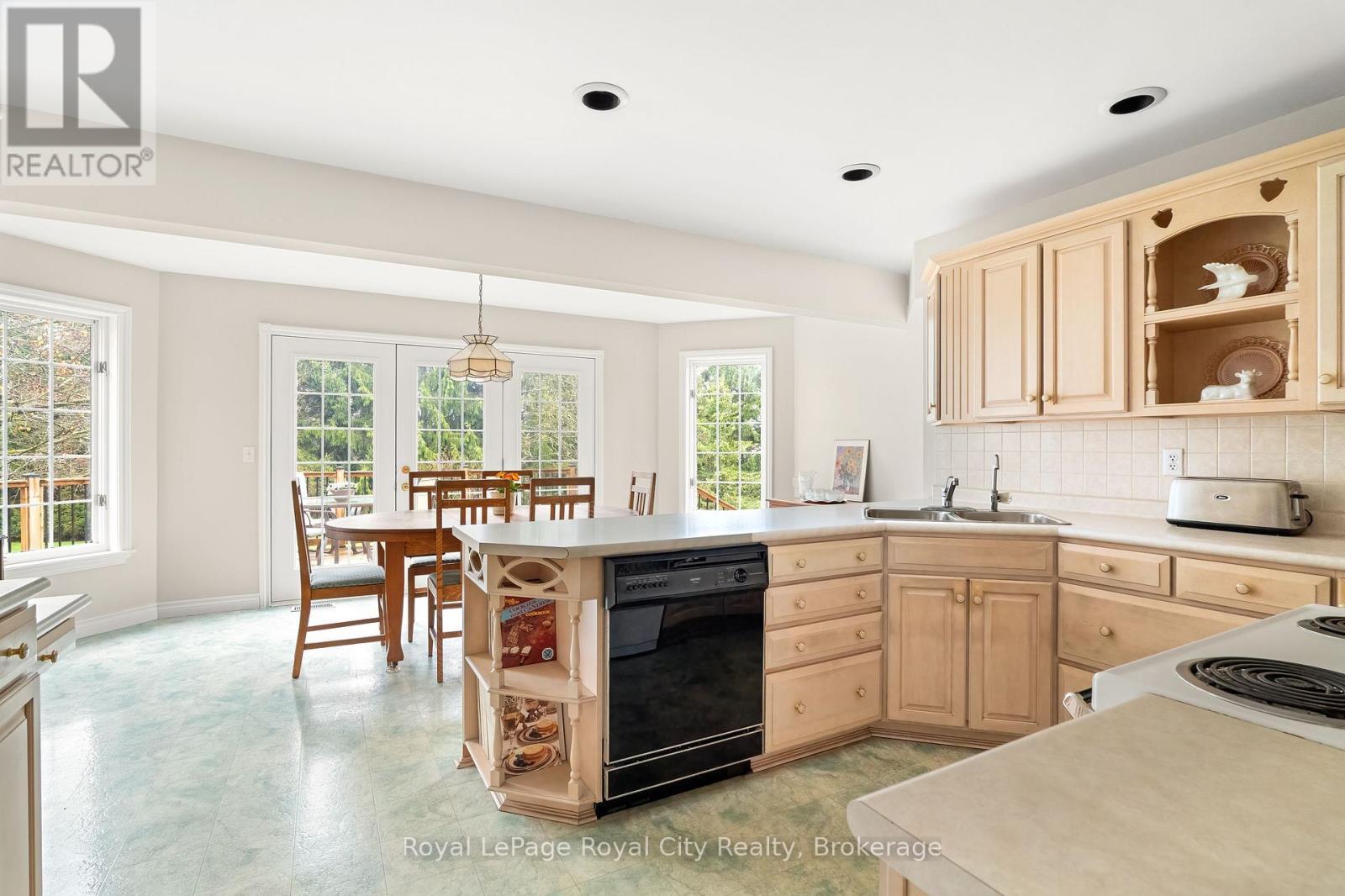 












5445 5TH LINE

,
Guelph/Eramosa,




Ontario
N0B2K0

