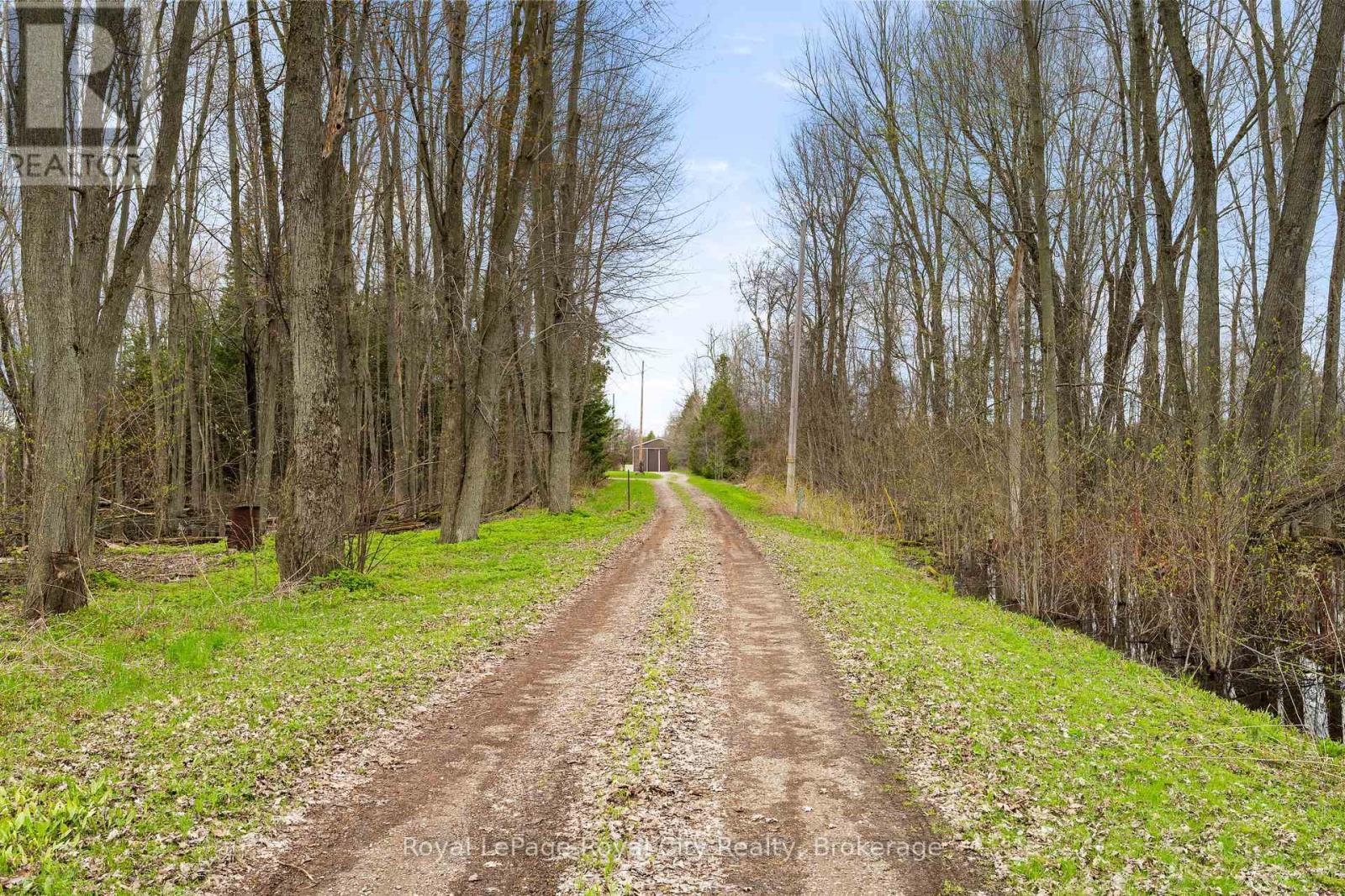












5445 5TH LINE

,
Guelph/Eramosa,




Ontario
N0B2K0

