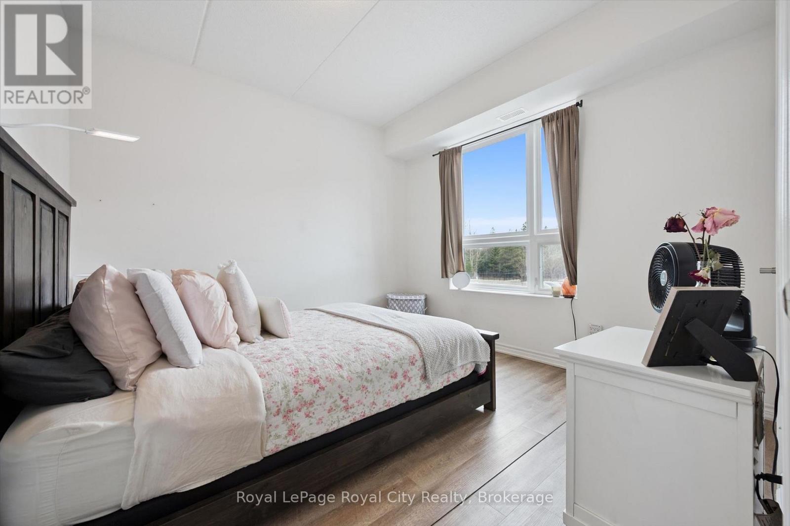 












229 - 1284 GORDON STREET

,
Guelph (Kortright East),




Ontario
N1L0M8

