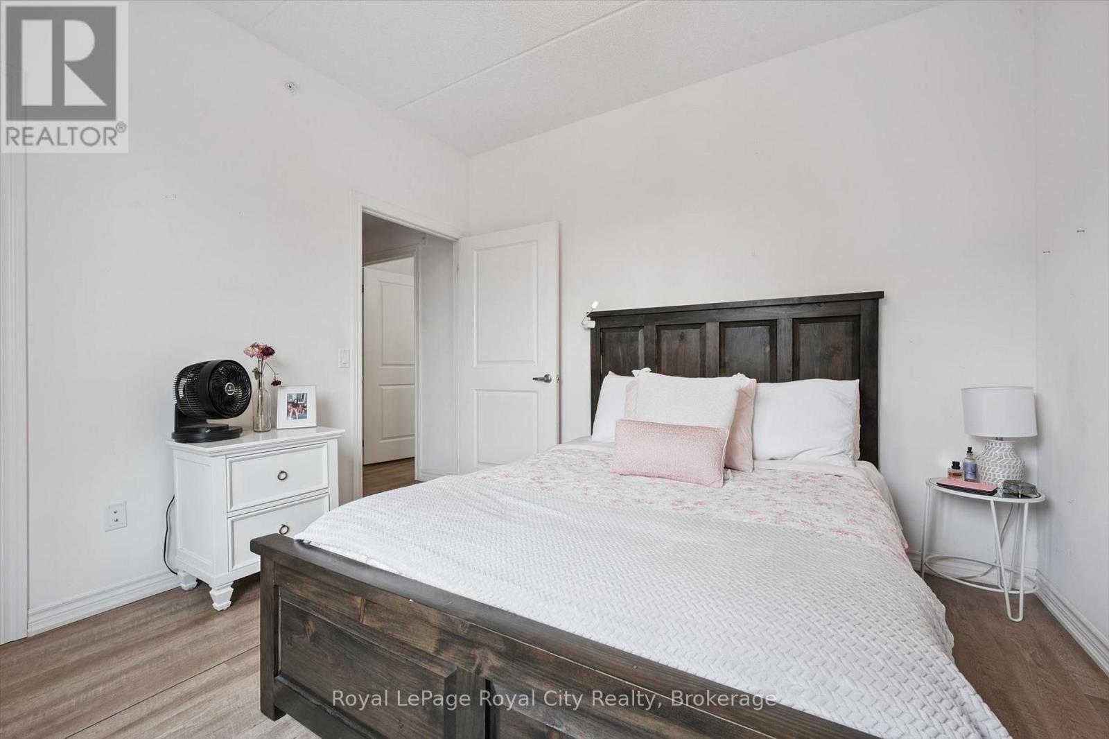 












229 - 1284 GORDON STREET

,
Guelph (Kortright East),




Ontario
N1L0M8

