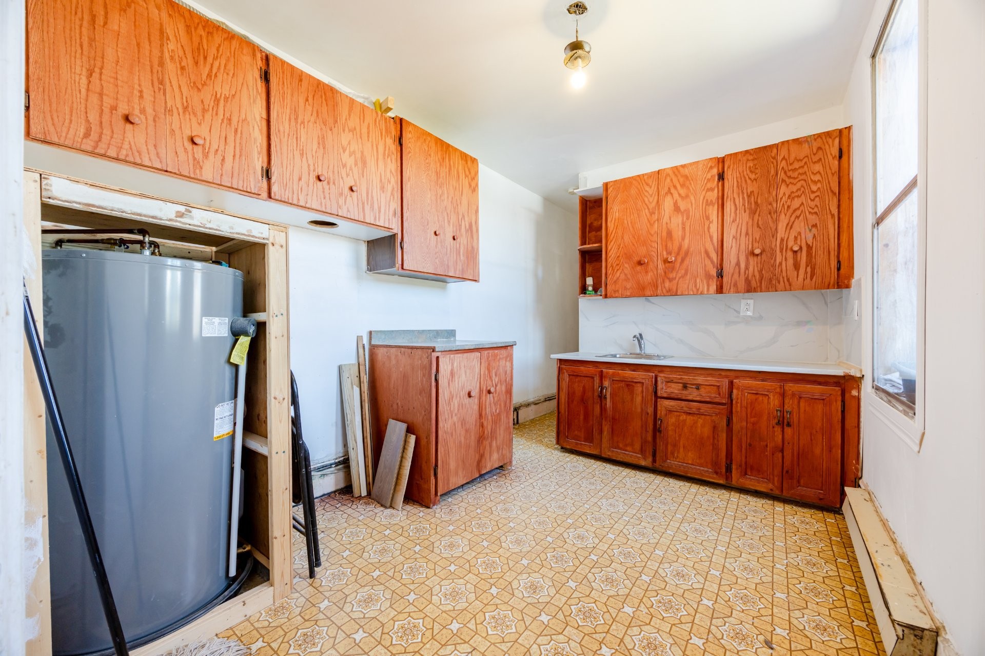 









2359

 - 2363


Rue Logan

,
Montréal (Ville-Marie),




QC
H2K2B4

