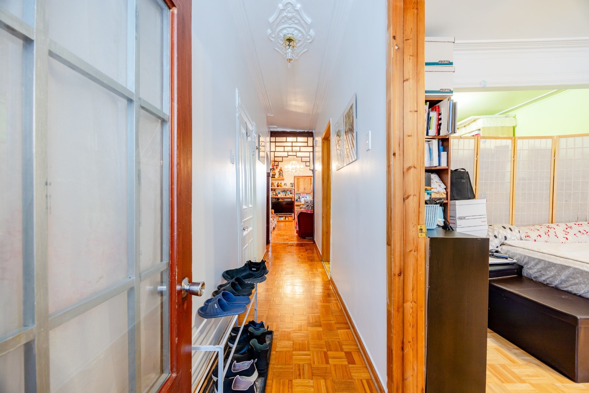 









2359

 - 2363


Rue Logan

,
Montréal (Ville-Marie),




QC
H2K2B4

