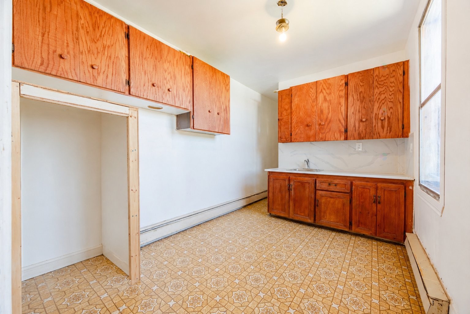 









2359

 - 2363


Rue Logan

,
Montréal (Ville-Marie),




QC
H2K2B4

