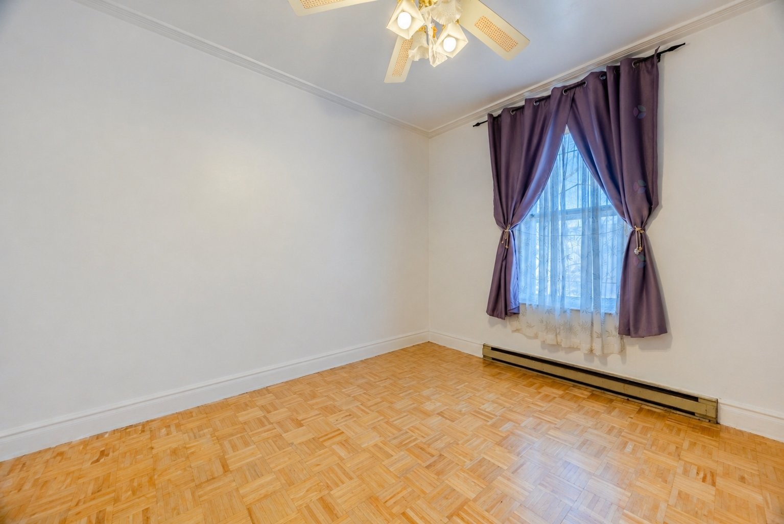 









2359

 - 2363


Rue Logan

,
Montréal (Ville-Marie),




QC
H2K2B4


