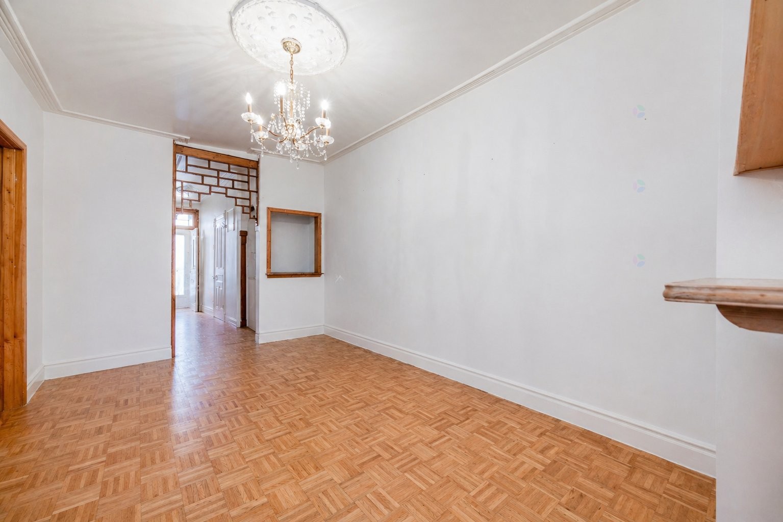 









2359

 - 2363


Rue Logan

,
Montréal (Ville-Marie),




QC
H2K2B4

