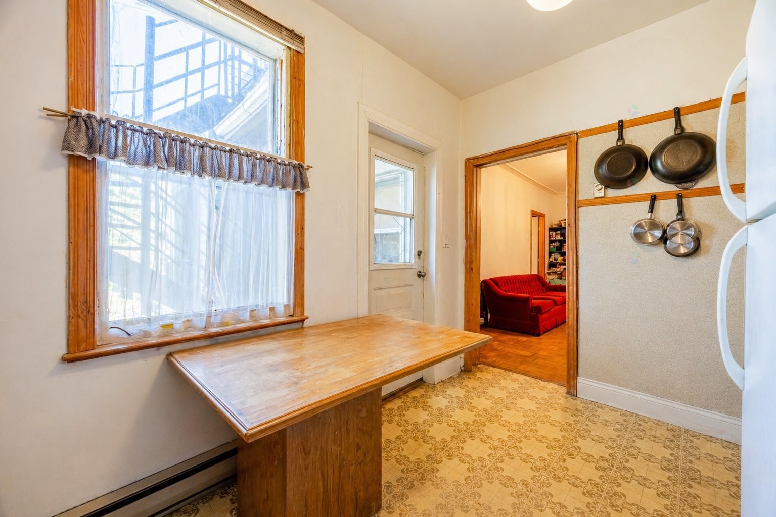 









2359

 - 2363


Rue Logan

,
Montréal (Ville-Marie),




QC
H2K2B4

