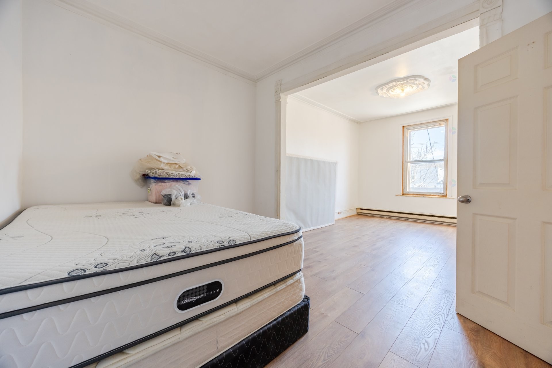 









2359

 - 2363


Rue Logan

,
Montréal (Ville-Marie),




QC
H2K2B4

