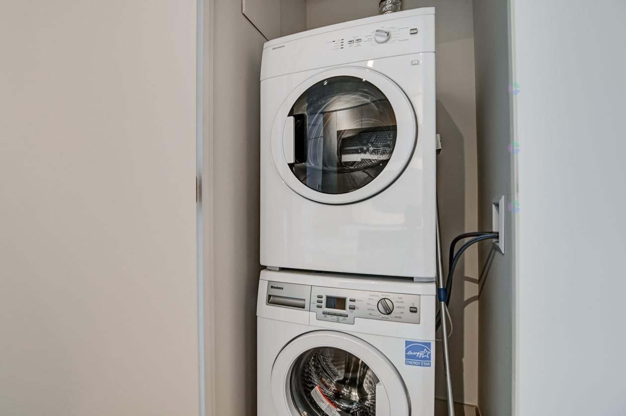 









1188


Rue St-Antoine O.

, 3508,
Montréal (Ville-Marie),




QC
H3C1B4

