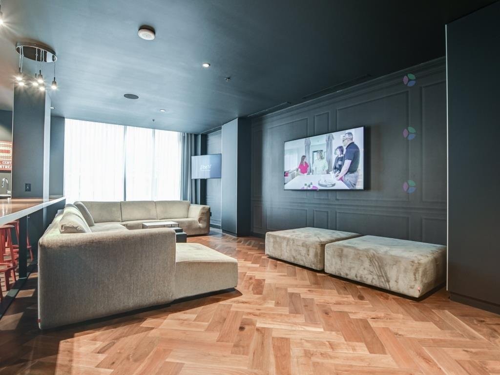 









1188


Rue St-Antoine O.

, 3508,
Montréal (Ville-Marie),




QC
H3C1B4

