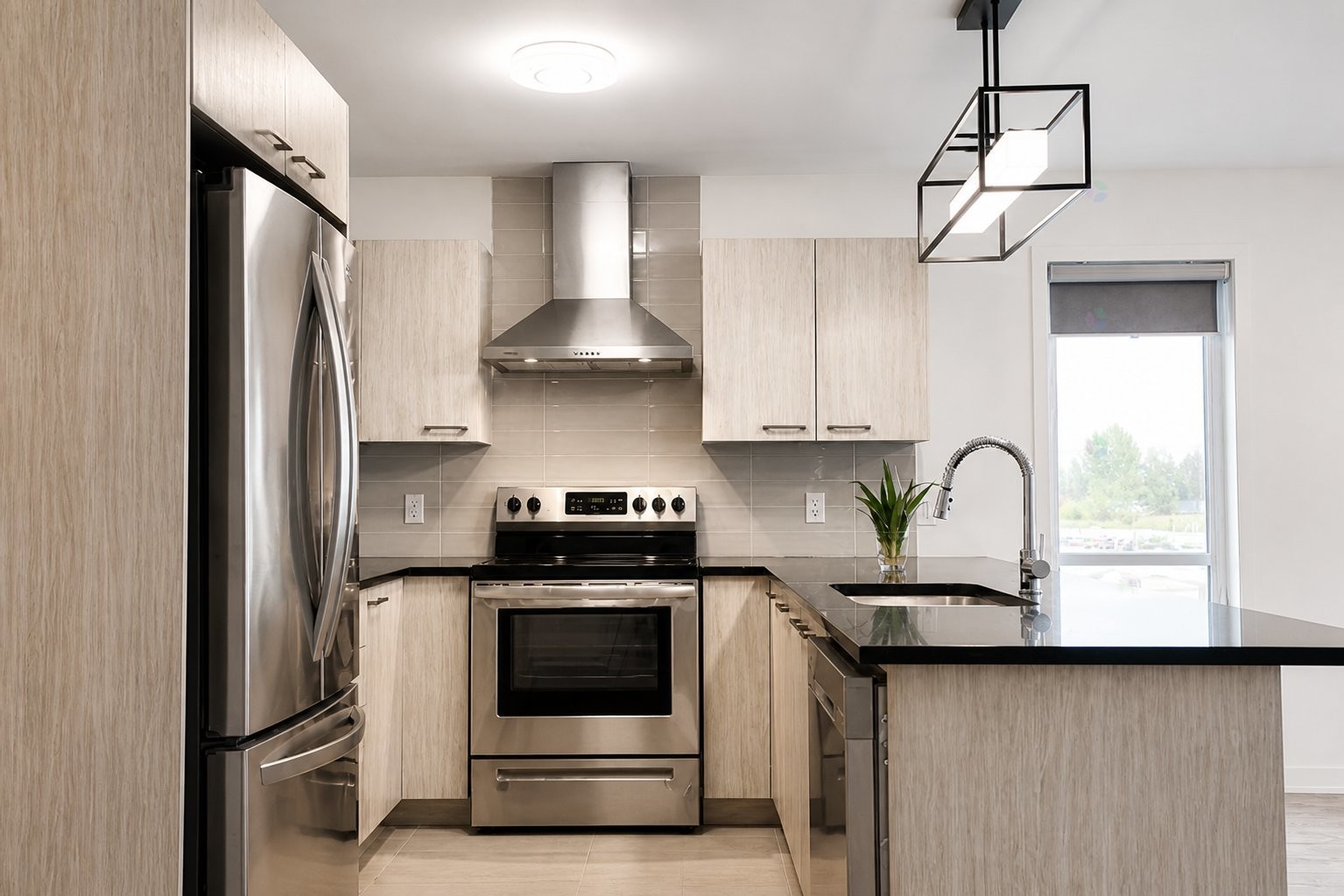 









6100


Rue de Champagnier

, 4,
Brossard,




QC
J4Z0T4


