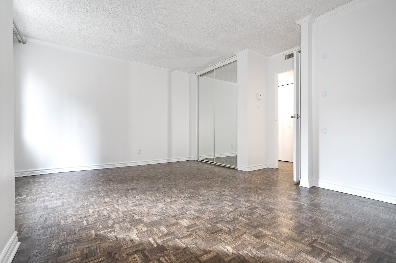 









1360


Rue St-Jacques

, 104,
Montréal (Ville-Marie),




QC
H3C4M4

