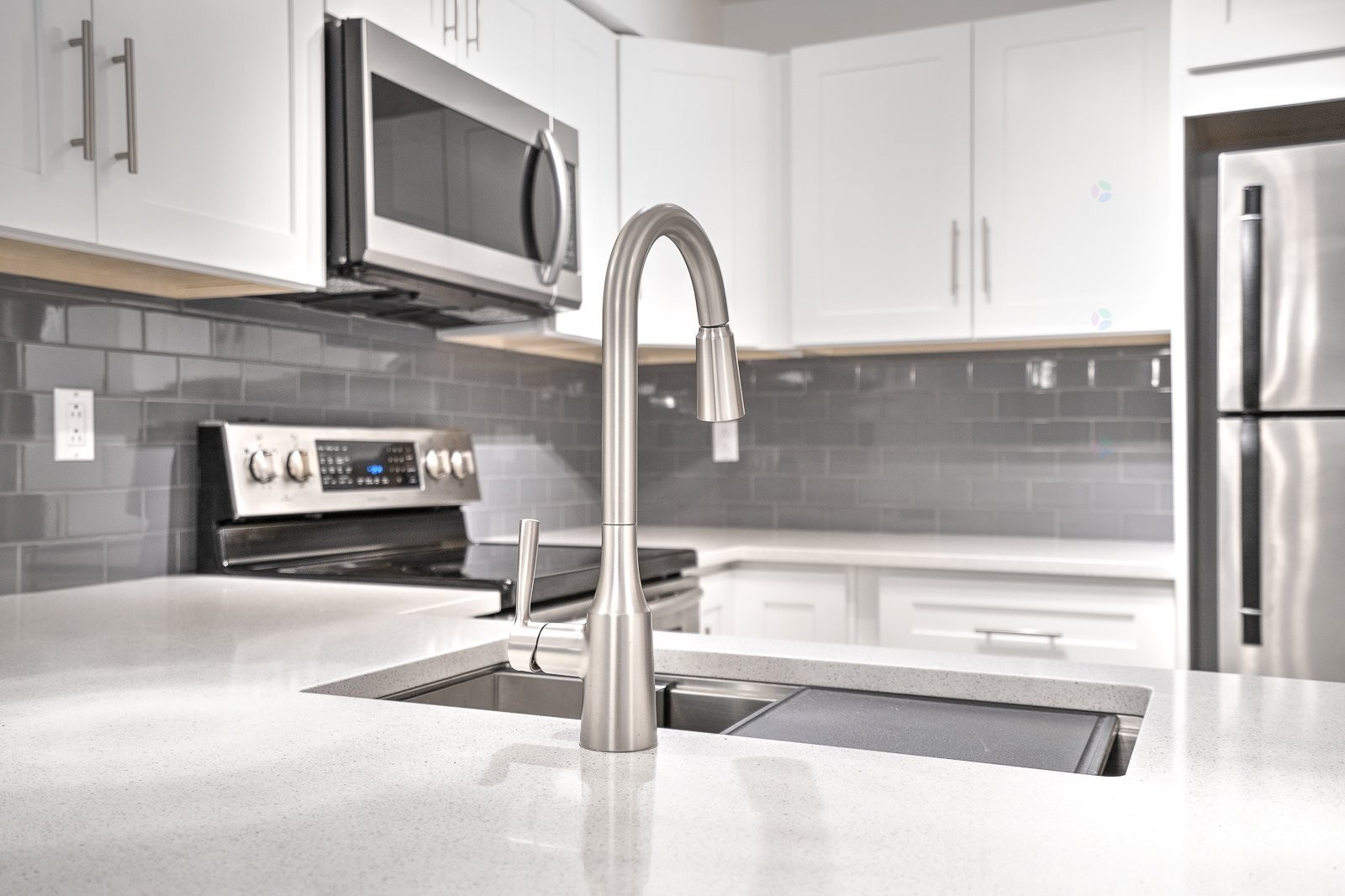 









1360


Rue St-Jacques

, 104,
Montréal (Ville-Marie),




QC
H3C4M4

