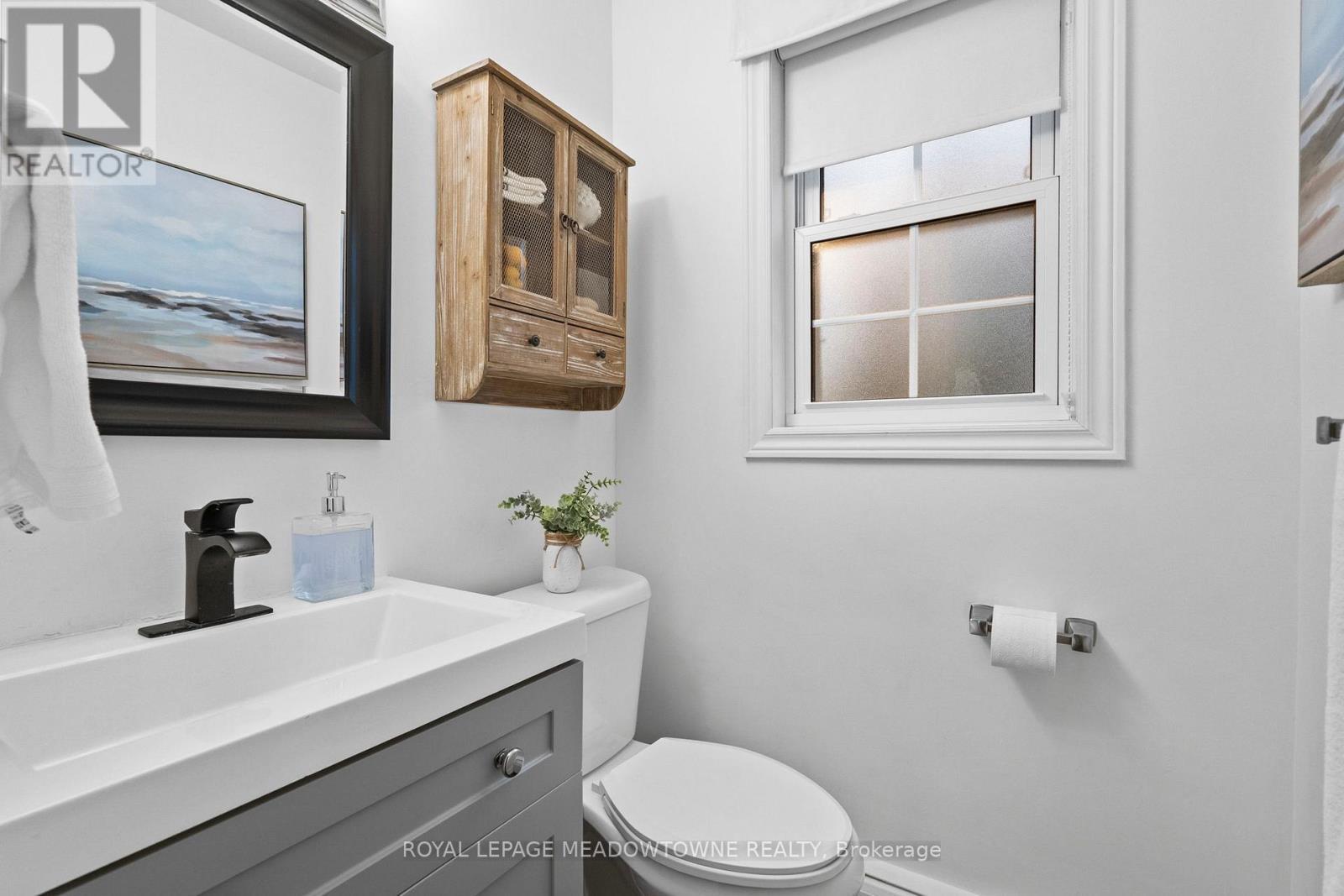 












415 HIGHSIDE DRIVE

,
Milton,




Ontario
L9T1W9

