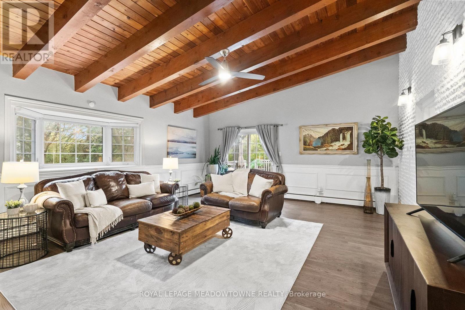 












415 HIGHSIDE DRIVE

,
Milton,




Ontario
L9T1W9

