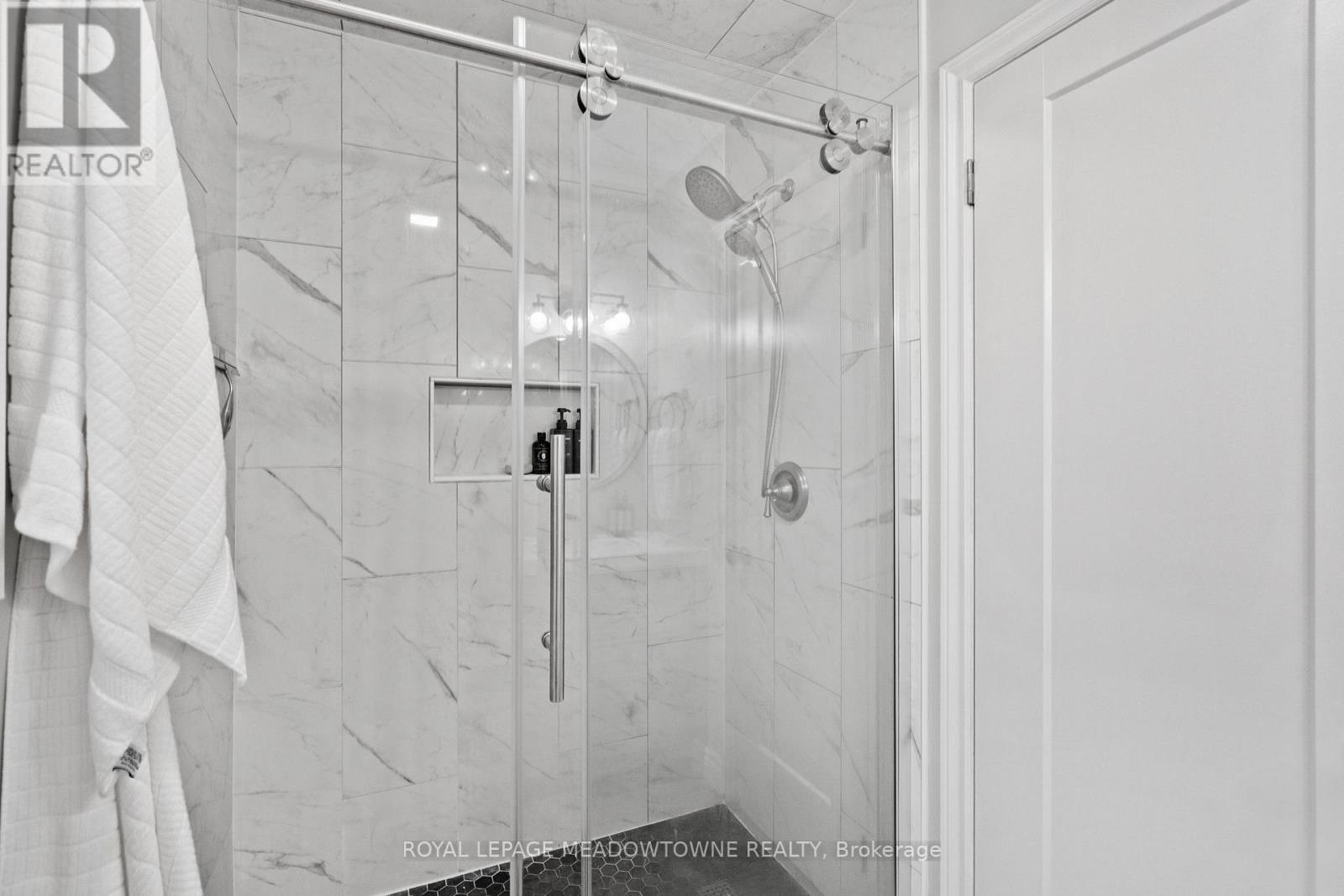












415 HIGHSIDE DRIVE

,
Milton,




Ontario
L9T1W9

