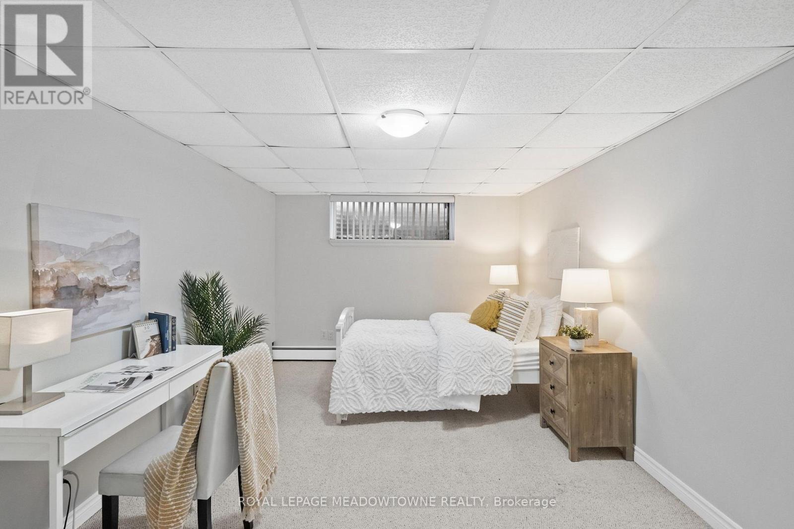 












415 HIGHSIDE DRIVE

,
Milton,




Ontario
L9T1W9

