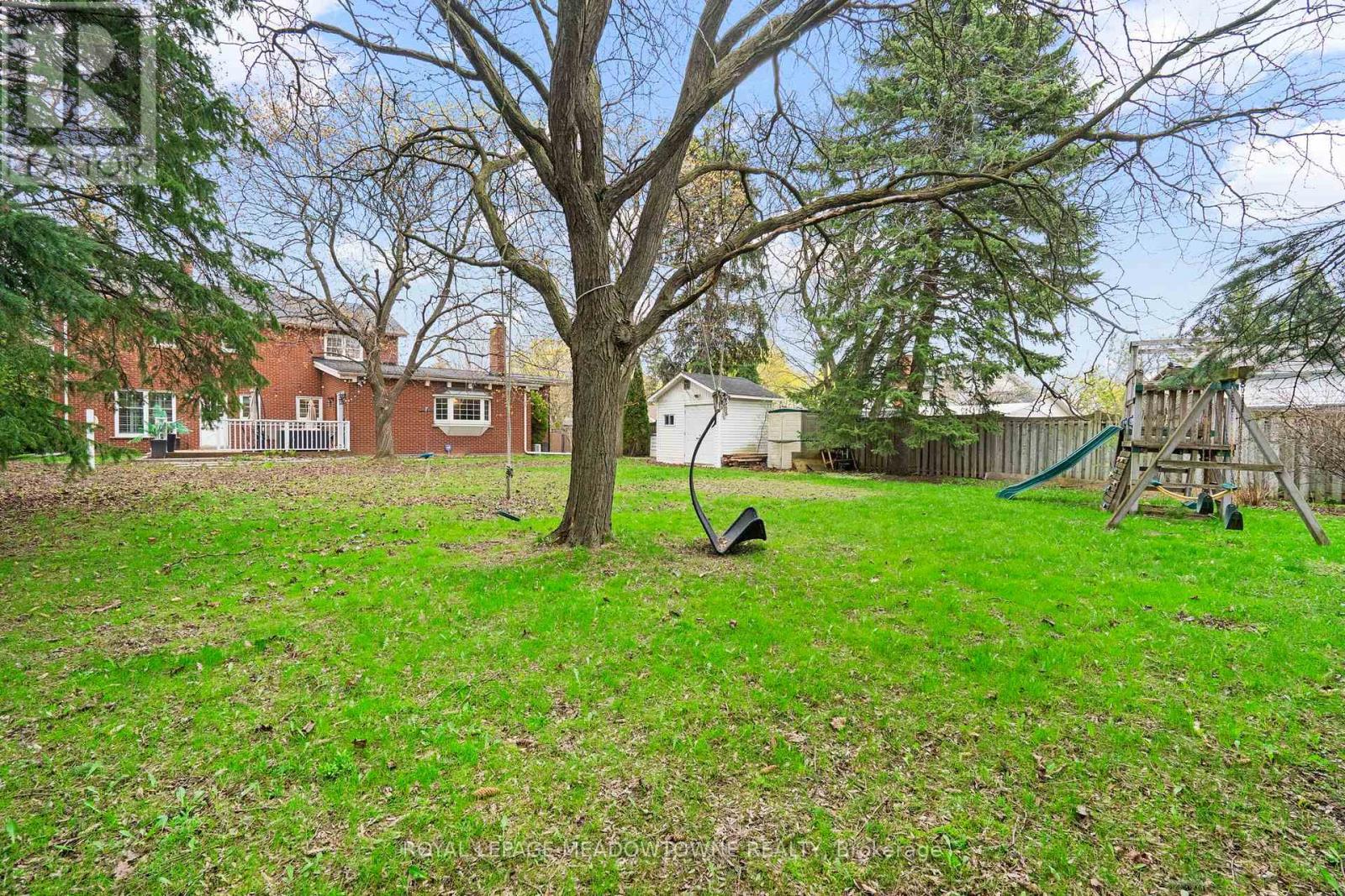 












415 HIGHSIDE DRIVE

,
Milton,




Ontario
L9T1W9

