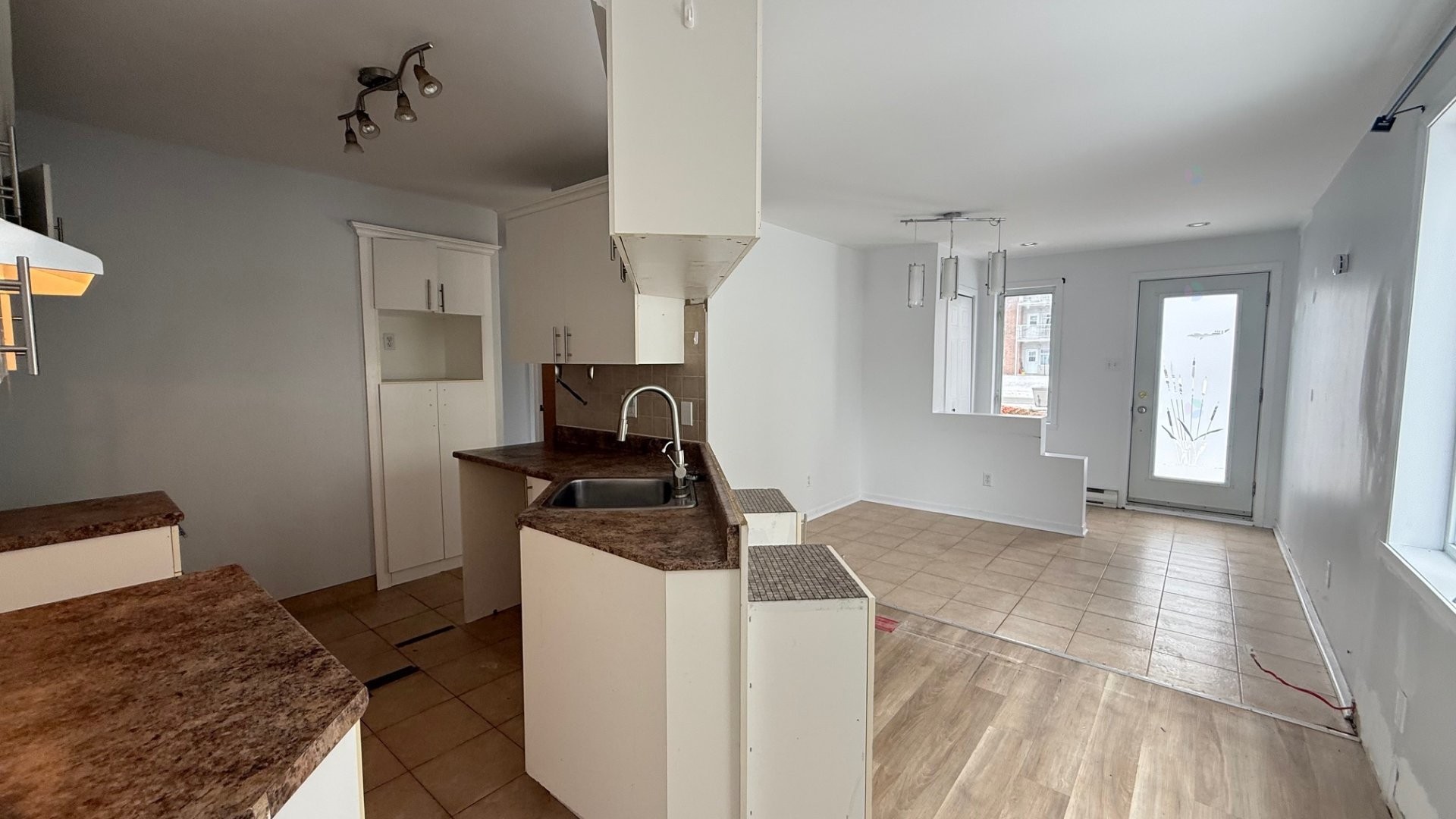 









617A


Boul. le Bourg-Neuf

,
Repentigny (Le Gardeur),




QC
J5Z4X1

