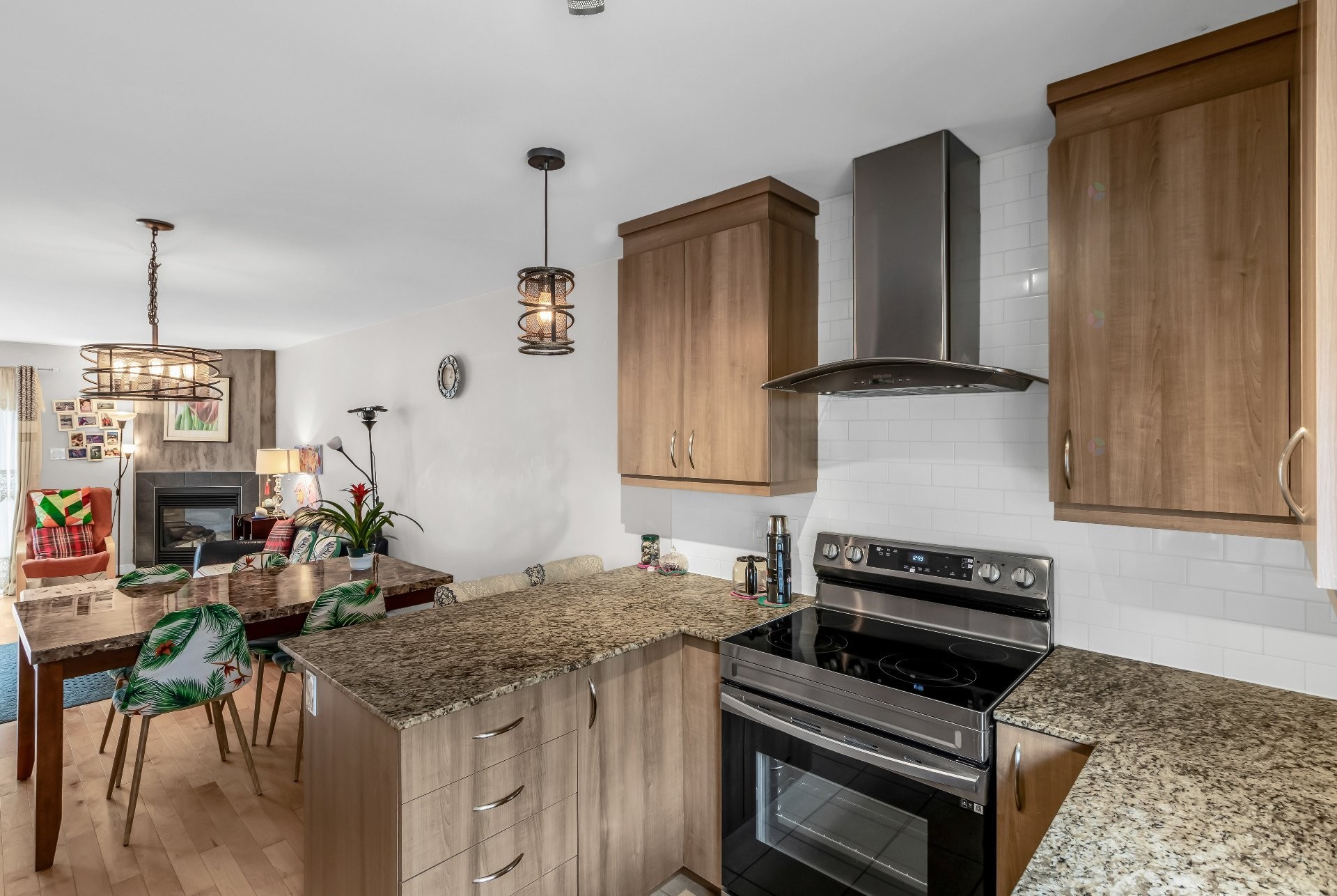 









167


Rue de Cherbourg

,
Candiac,




QC
J5R6R6

