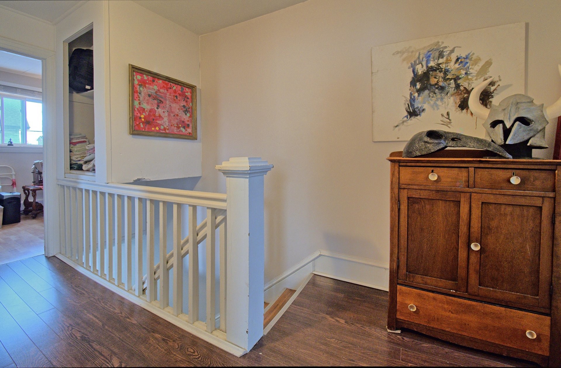 









38

 - 40


Rue Broad

,
Gatineau (Aylmer),




QC
J9H4H3

