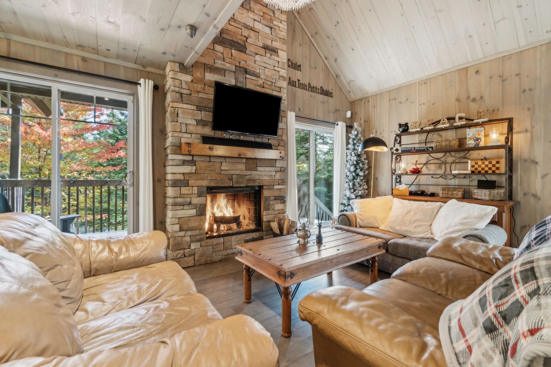 









12


Imp. du Chardonnet

,
Lac-Supérieur,




QC
J0T1P0

