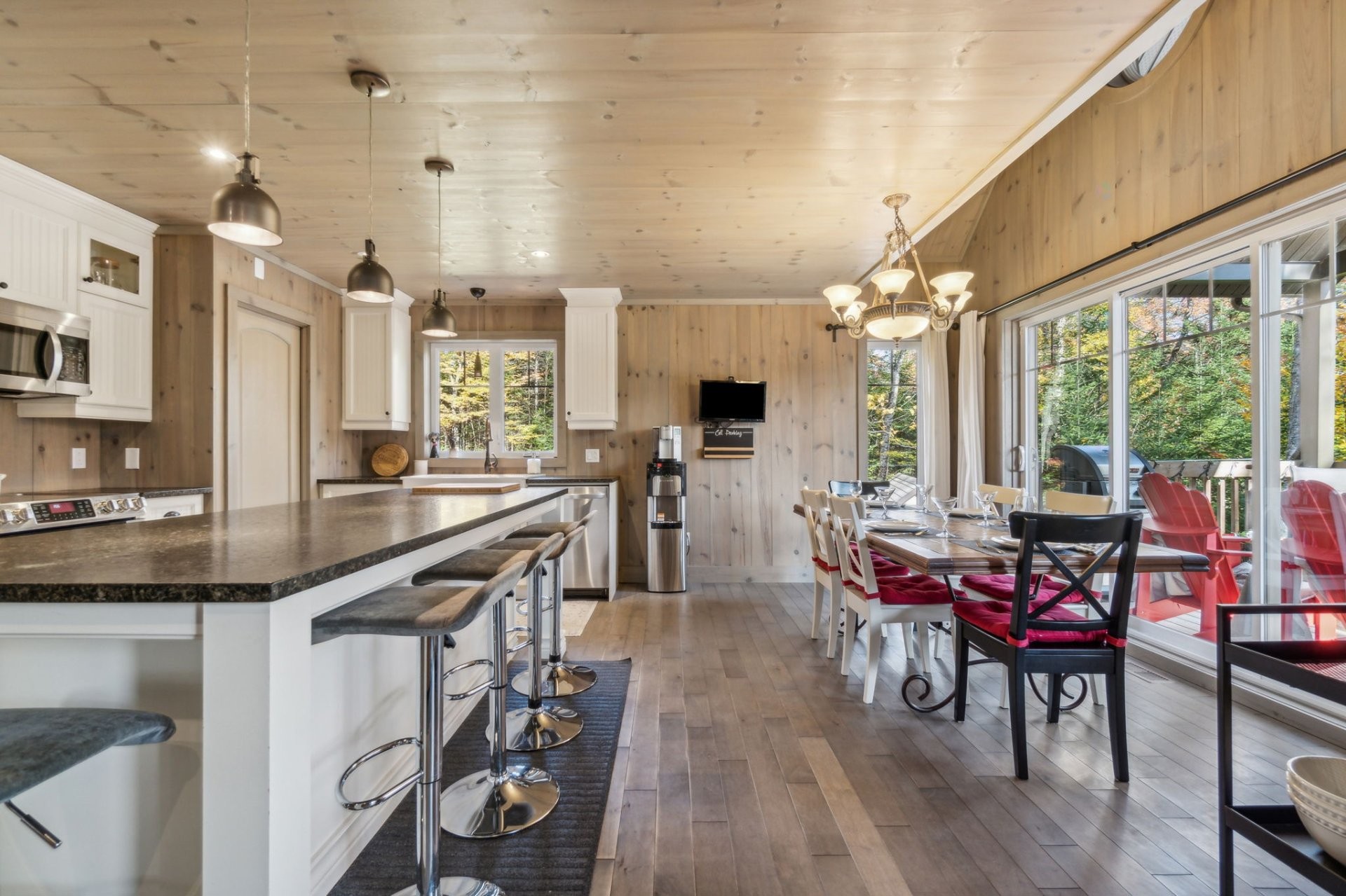 









12


Imp. du Chardonnet

,
Lac-Supérieur,




QC
J0T1P0


