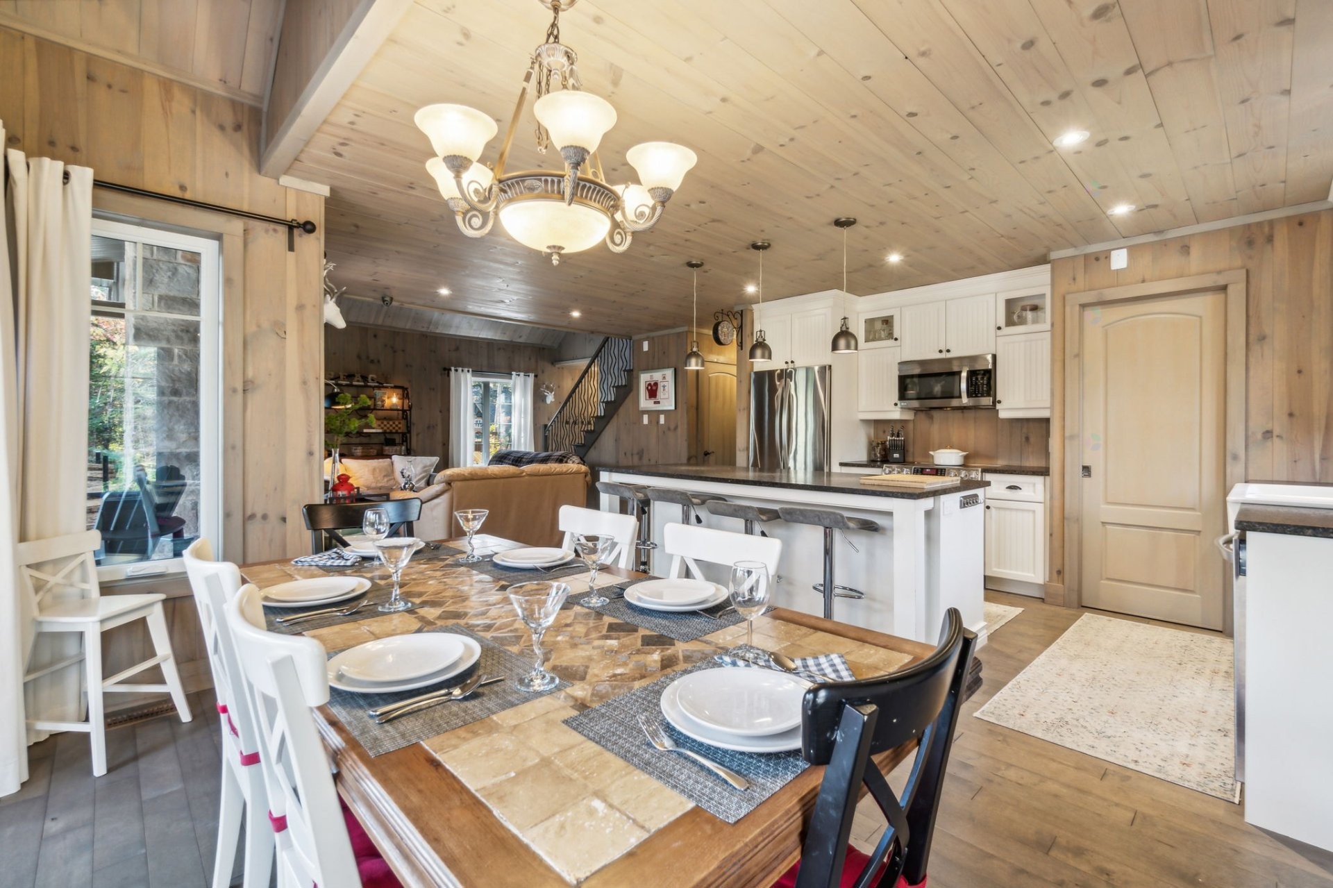 









12


Imp. du Chardonnet

,
Lac-Supérieur,




QC
J0T1P0

