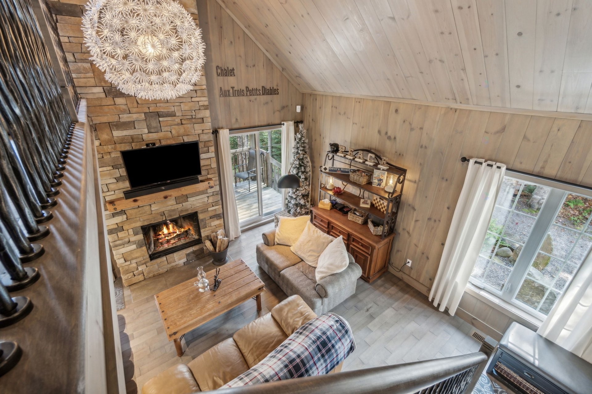 









12


Imp. du Chardonnet

,
Lac-Supérieur,




QC
J0T1P0


