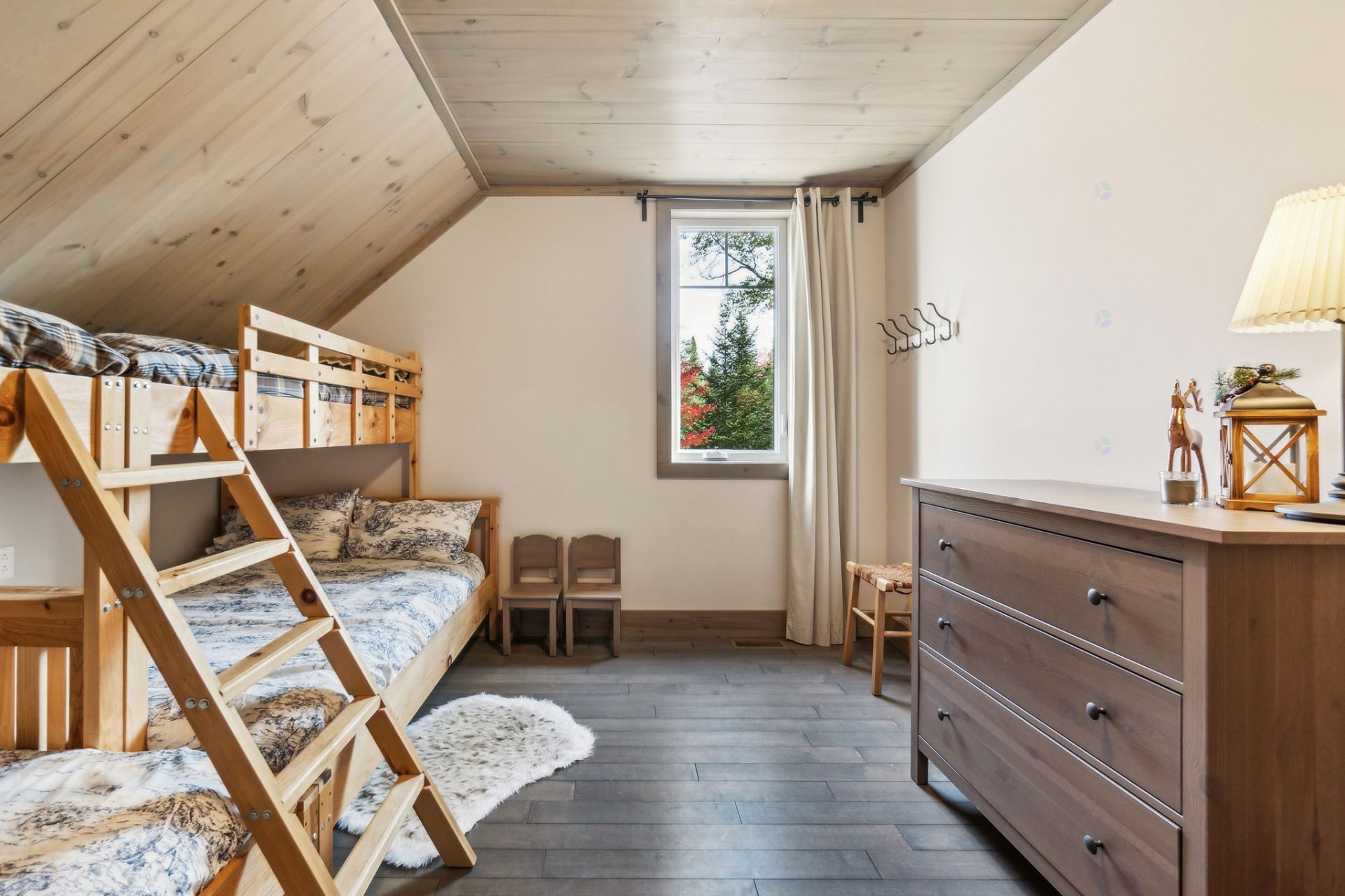 









12


Imp. du Chardonnet

,
Lac-Supérieur,




QC
J0T1P0

