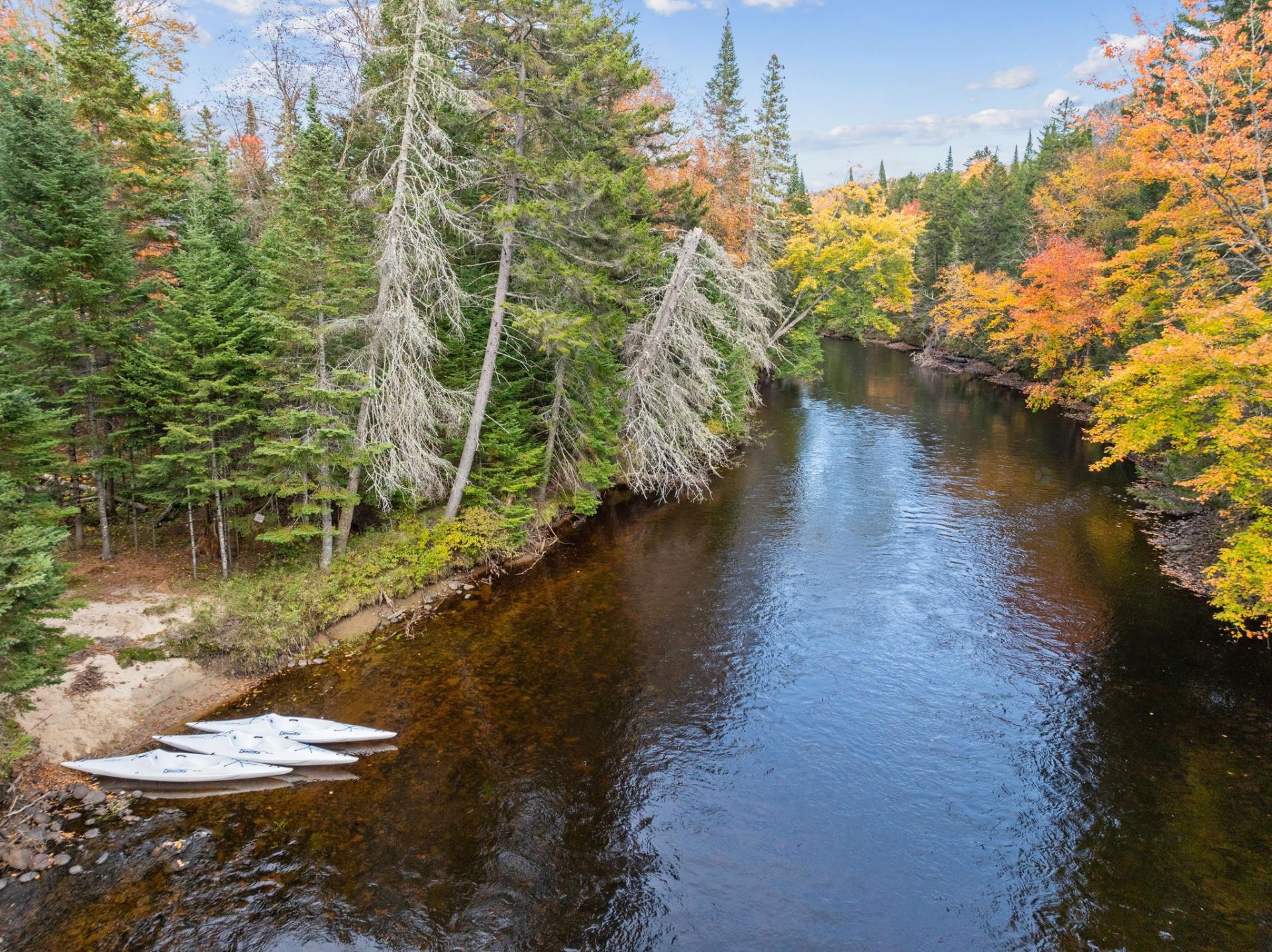 









12


Imp. du Chardonnet

,
Lac-Supérieur,




QC
J0T1P0

