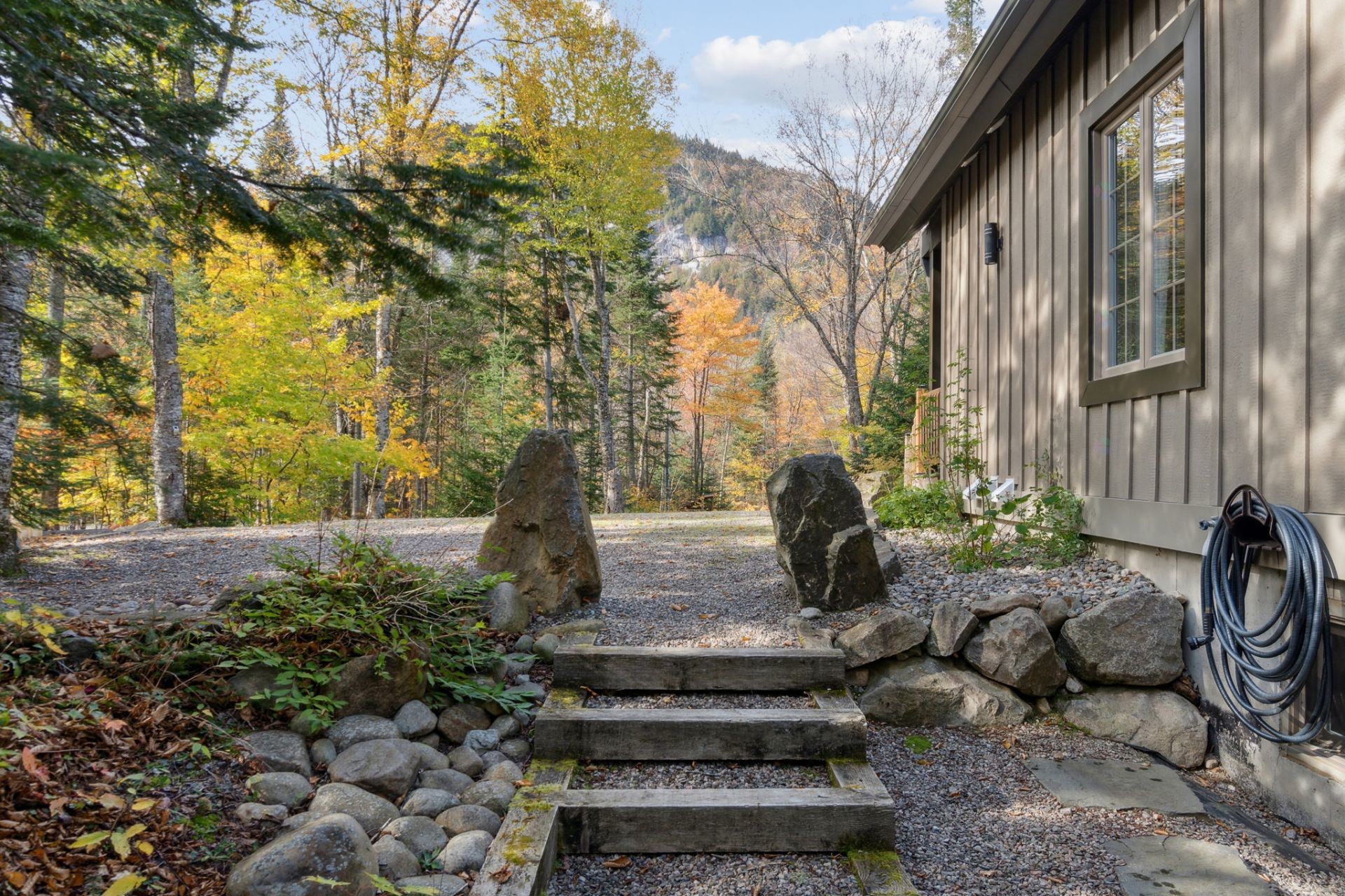 









12


Imp. du Chardonnet

,
Lac-Supérieur,




QC
J0T1P0

