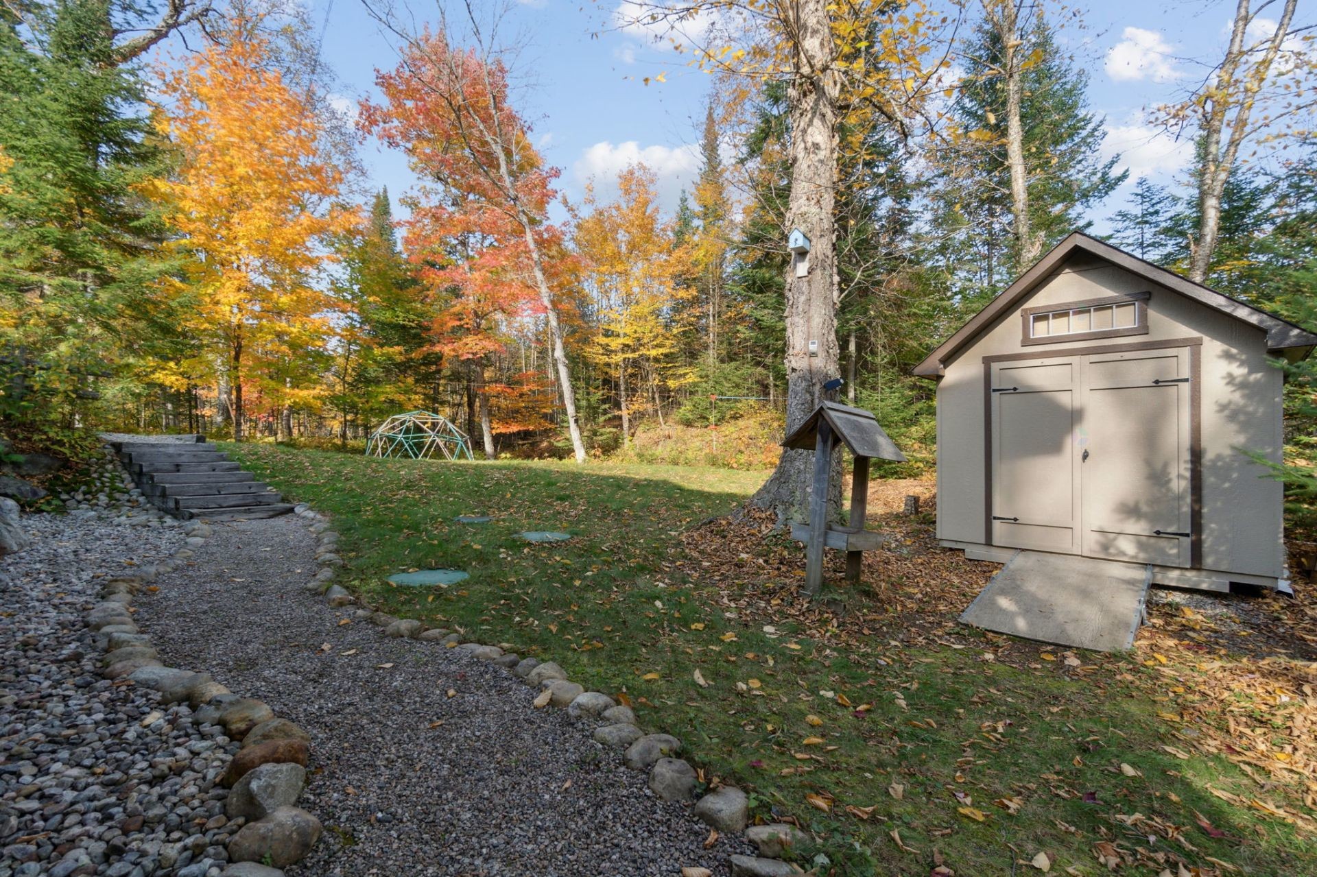 









12


Imp. du Chardonnet

,
Lac-Supérieur,




QC
J0T1P0

