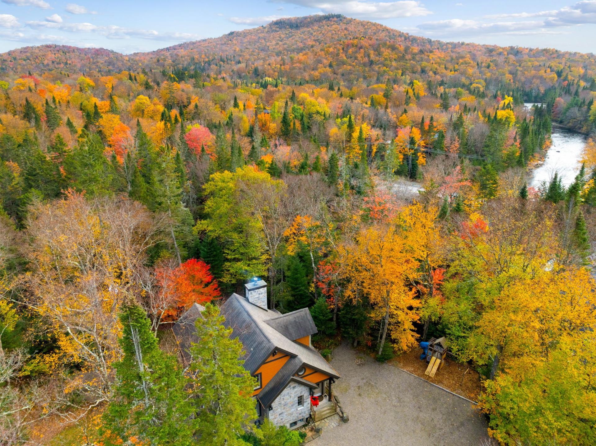 









12


Imp. du Chardonnet

,
Lac-Supérieur,




QC
J0T1P0

